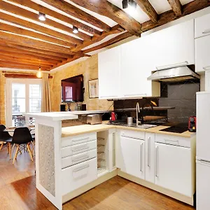 Apartment Marais - Vosges Luxury Flat, Paris